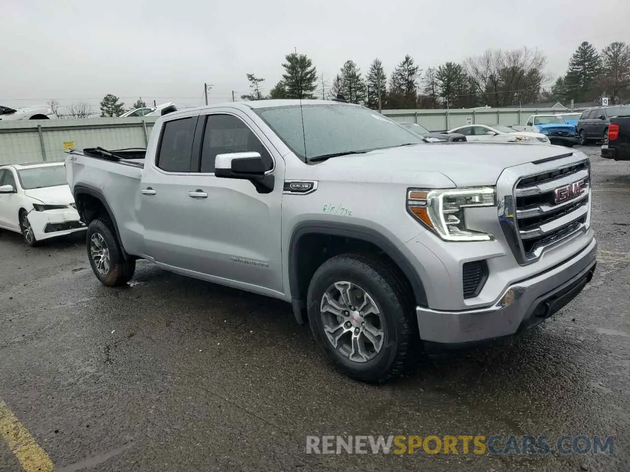 4 fotografías del automóvil dañado 1GTR9BED2MZ320488 GMC SIERRA 2021