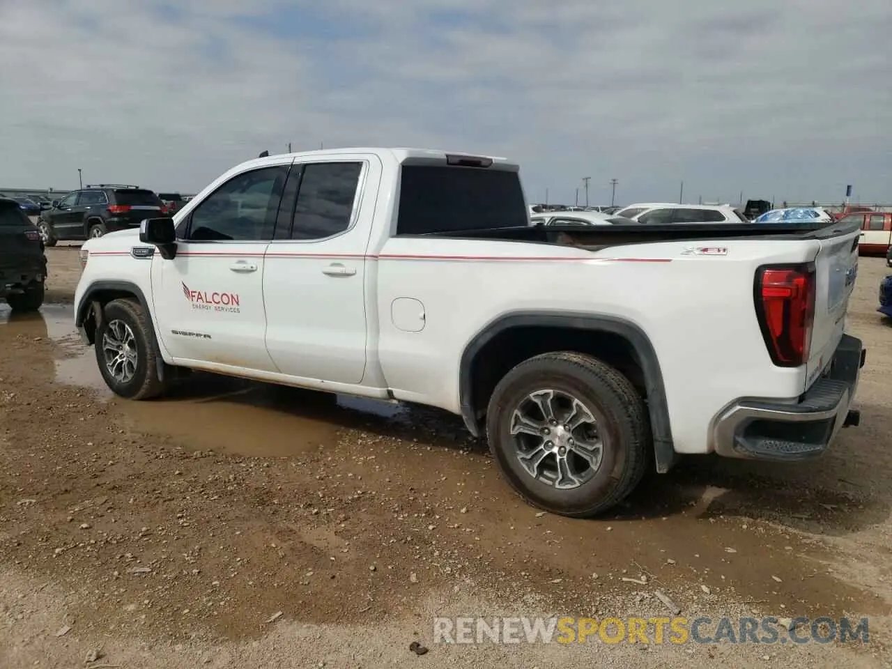 2 fotografías del automóvil dañado 1GTR9BEDXMZ415428 GMC SIERRA 2021