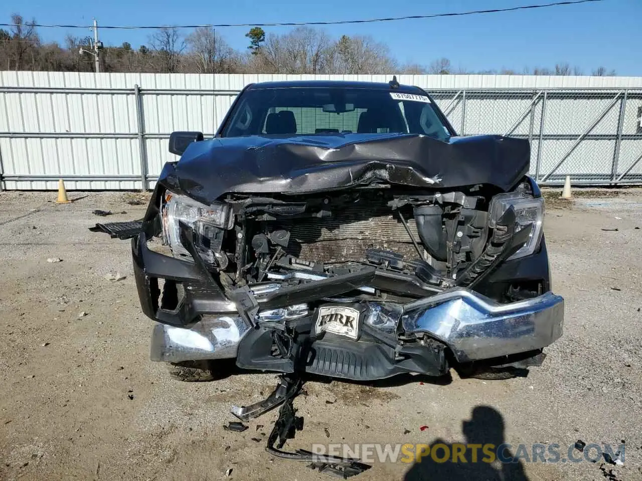 5 fotografías del automóvil dañado 1GTU9AEF4MZ305836 GMC SIERRA 2021