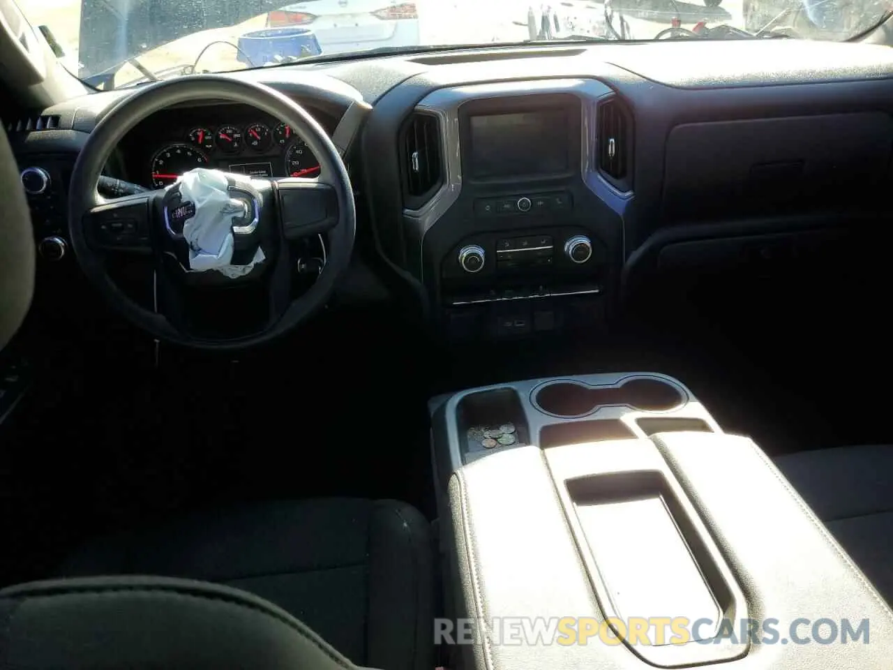 8 fotografías del automóvil dañado 1GTU9AEF4MZ305836 GMC SIERRA 2021