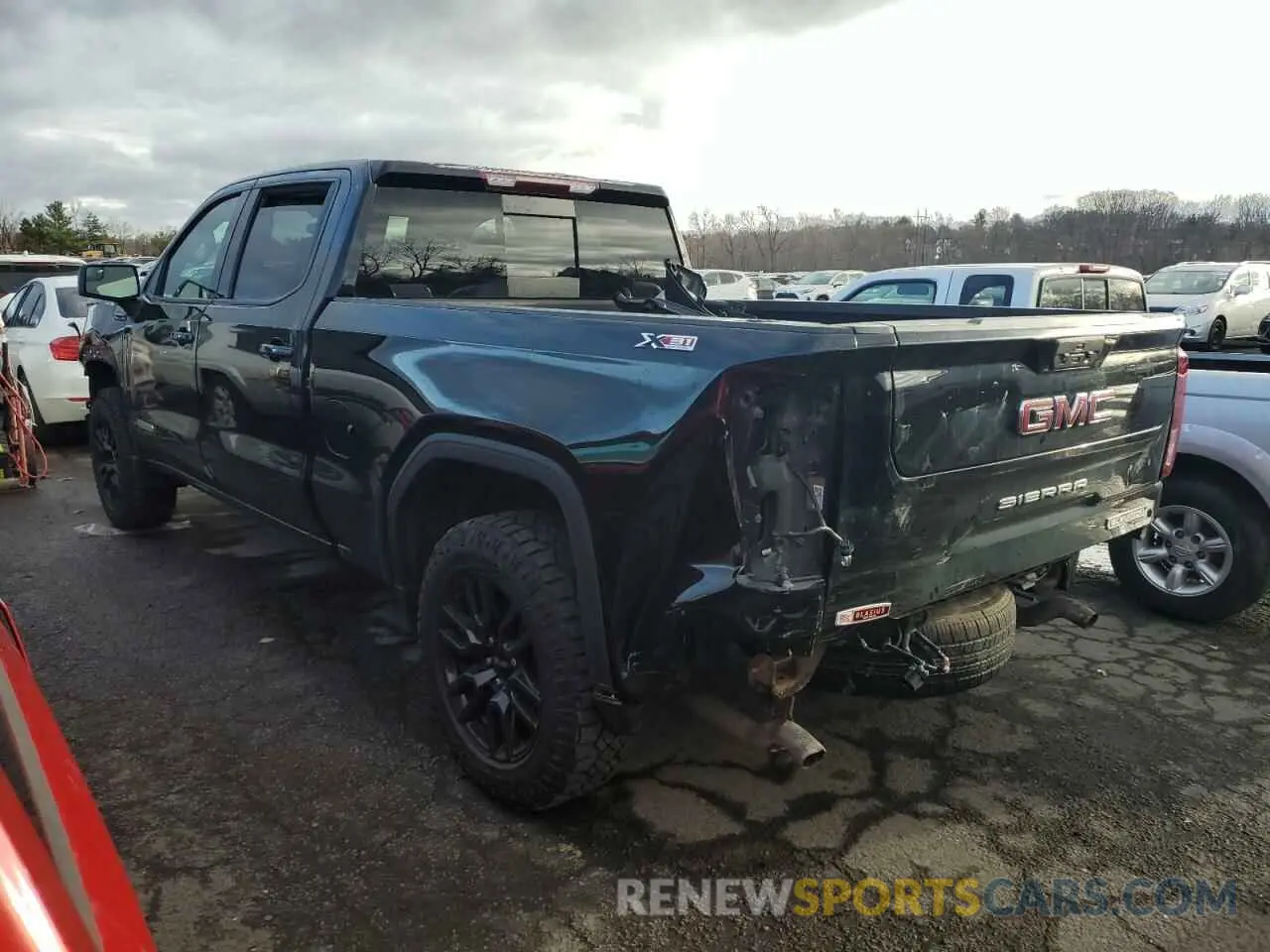 2 fotografías del automóvil dañado 1GTU9CED9MZ347378 GMC SIERRA 2021