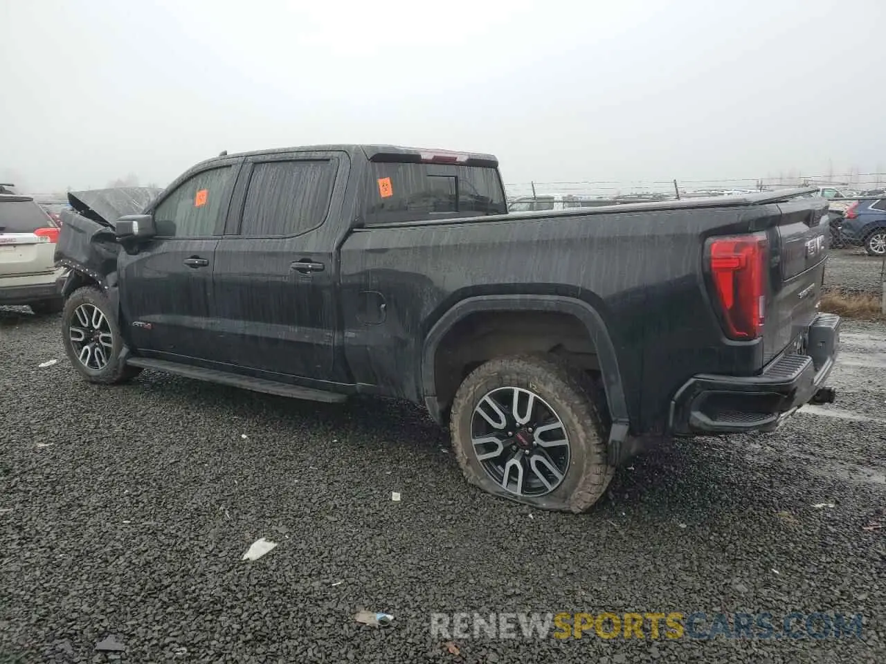2 fotografías del automóvil dañado 1GTU9EET3MZ214568 GMC SIERRA 2021