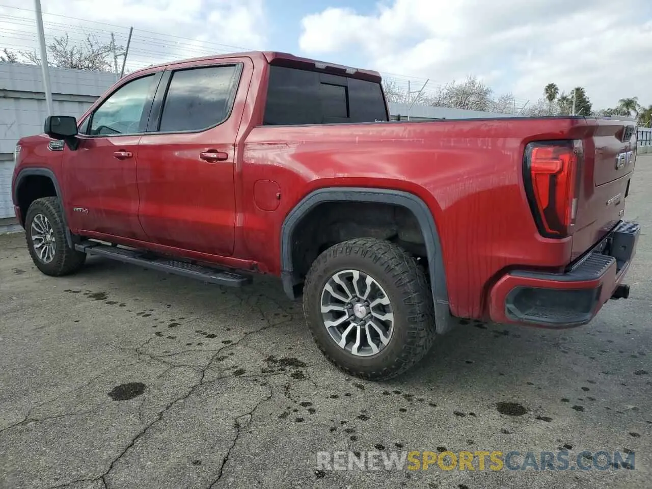 2 fotografías del automóvil dañado 3GTP9EED2MG394700 GMC SIERRA 2021