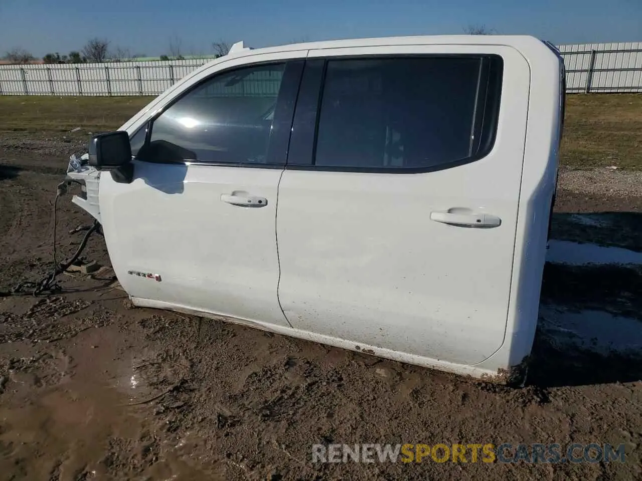 2 fotografías del automóvil dañado 3GTP9EEL0MG262218 GMC SIERRA 2021