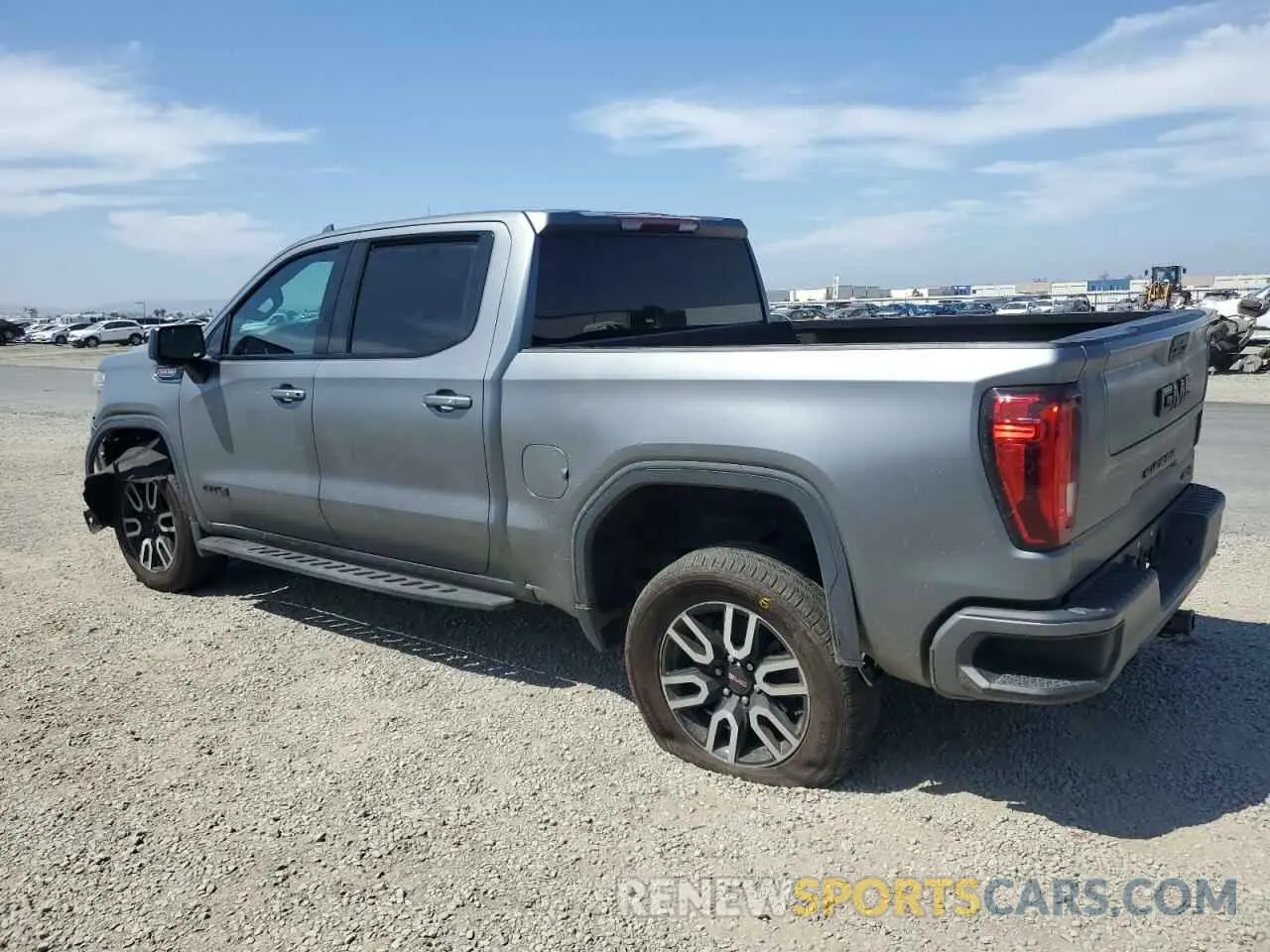 2 fotografías del automóvil dañado 3GTP9EEL2MG449962 GMC SIERRA 2021