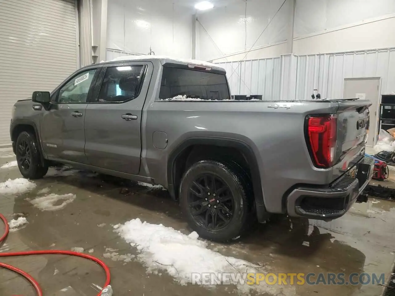 2 fotografías del automóvil dañado 3GTU9CET8MG164643 GMC SIERRA 2021