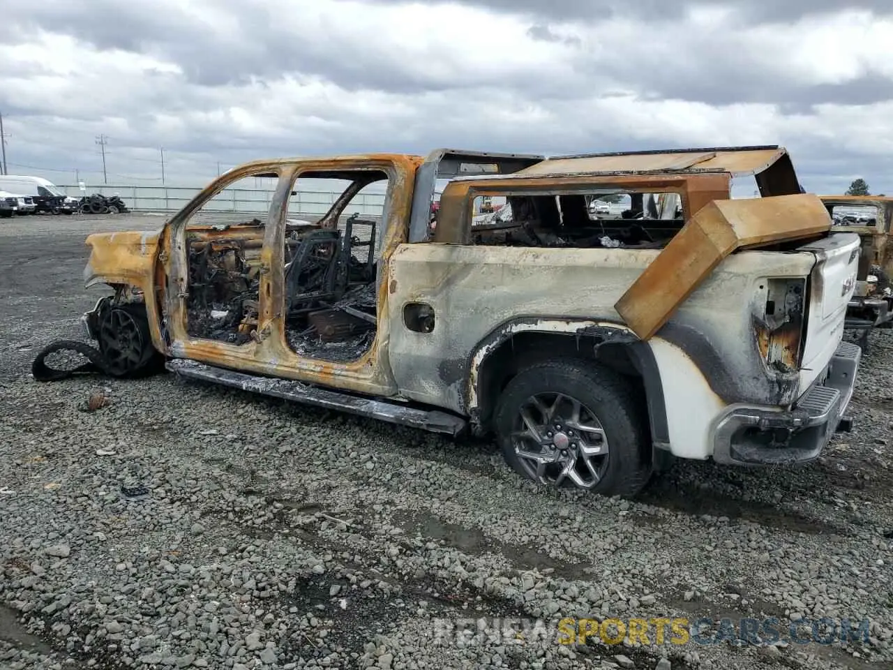 2 fotografías del automóvil dañado 3GTU9DED4MG148938 GMC SIERRA 2021