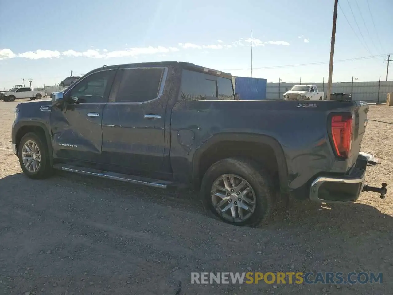 2 fotografías del automóvil dañado 3GTU9DED5MG124860 GMC SIERRA 2021