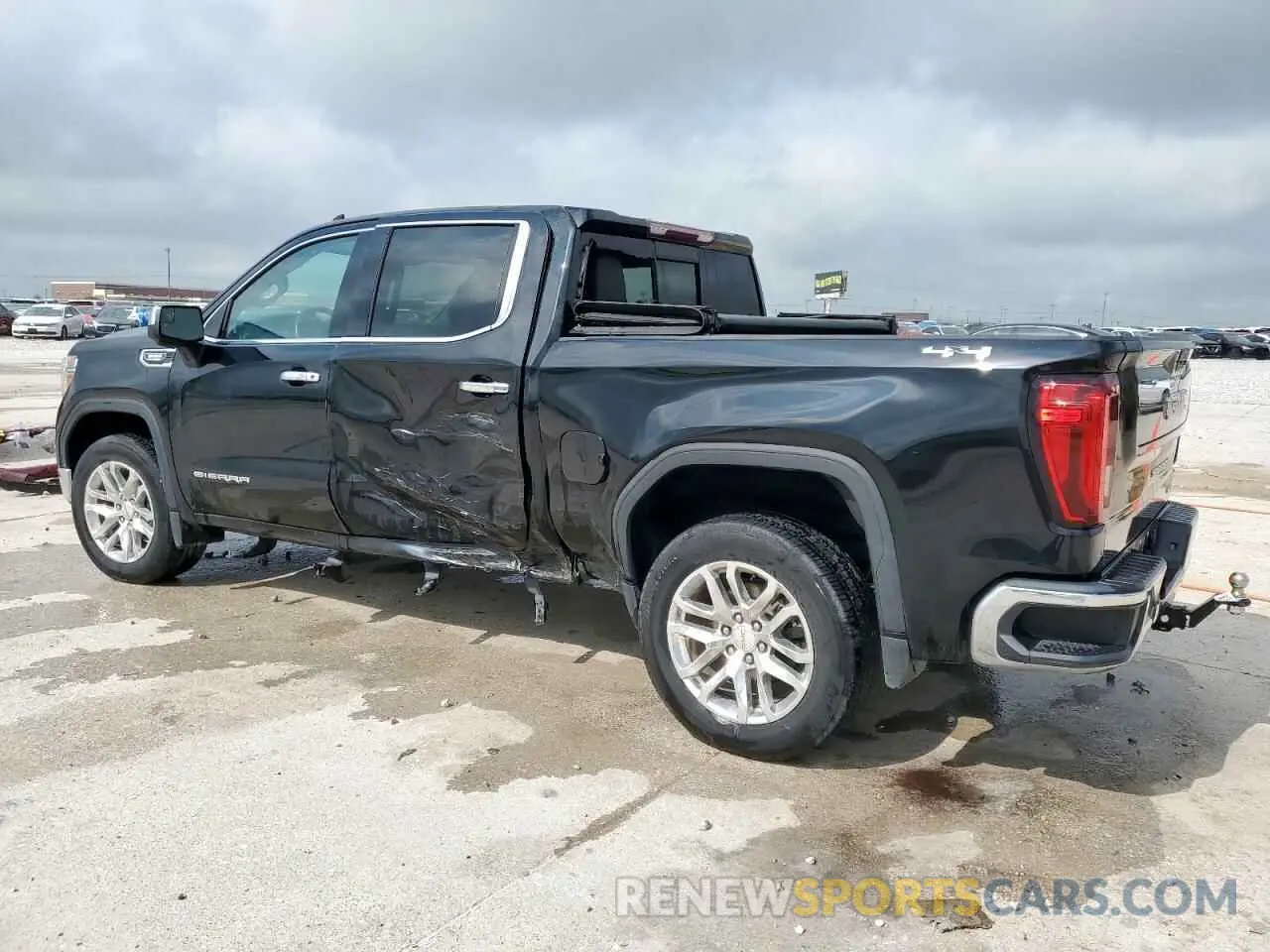 2 fotografías del automóvil dañado 3GTU9DET0MG409201 GMC SIERRA 2021