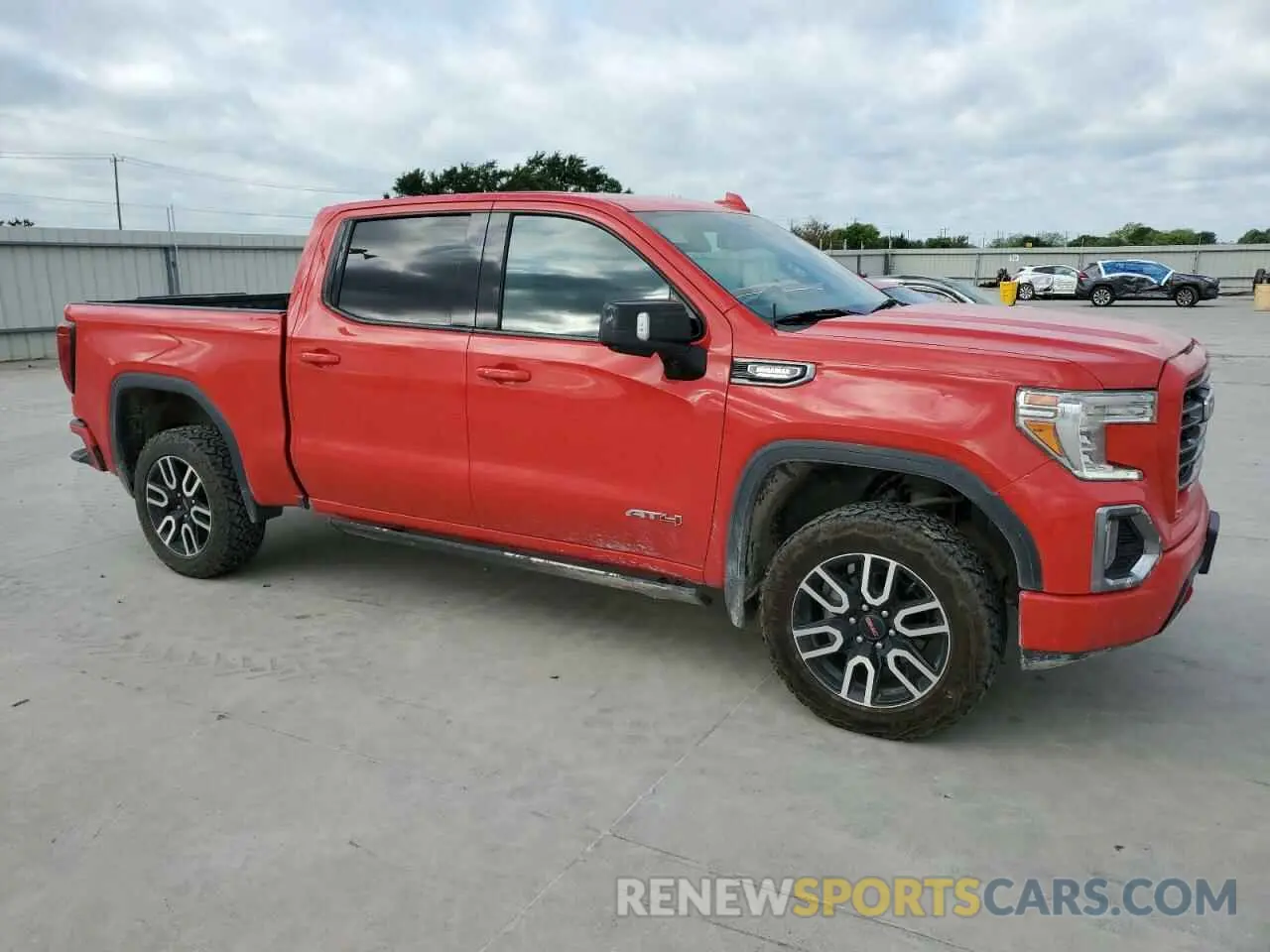 4 fotografías del automóvil dañado 3GTU9EET5MG430745 GMC SIERRA 2021