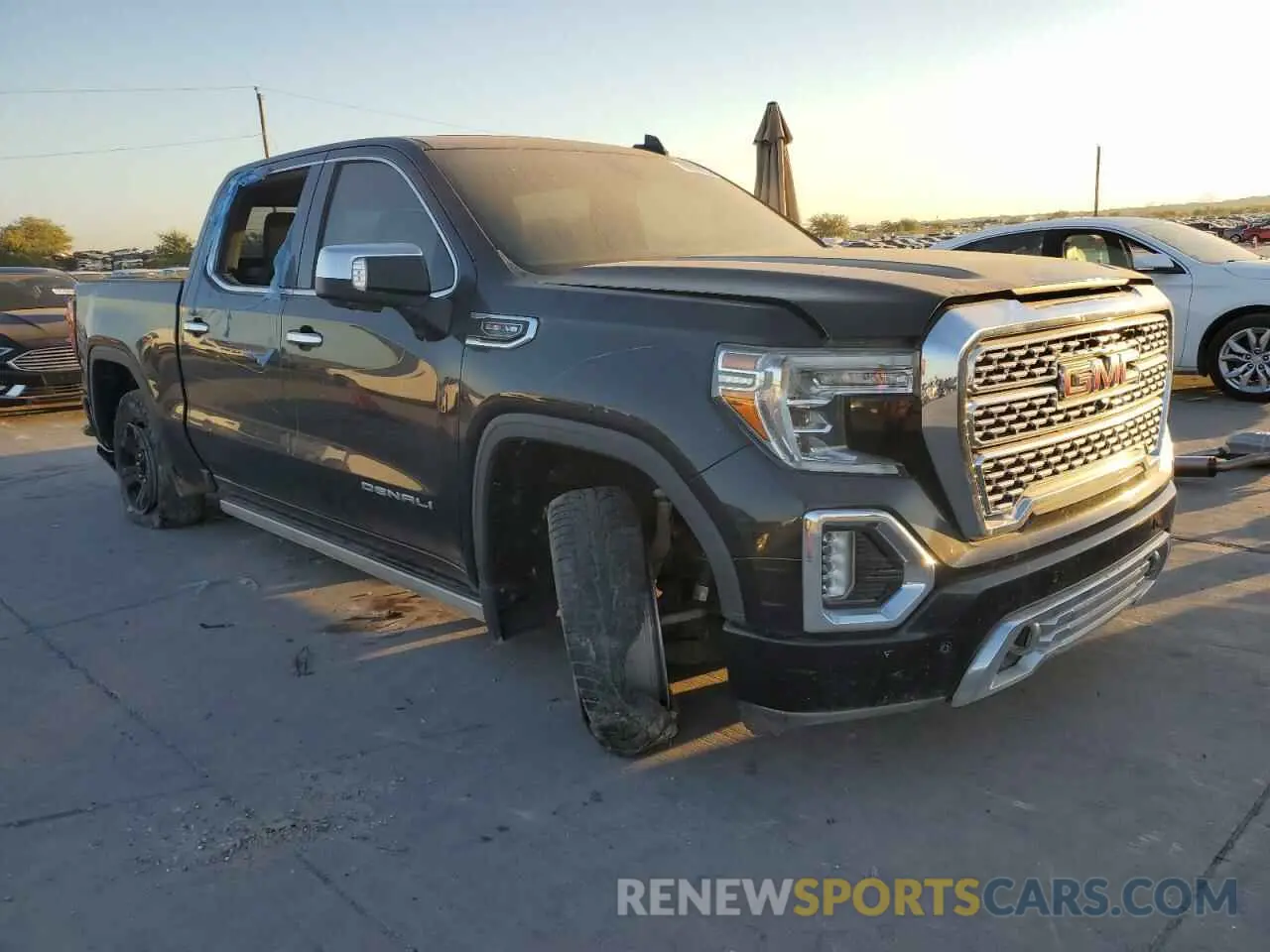 4 fotografías del automóvil dañado 3GTU9FEL0MG286706 GMC SIERRA 2021