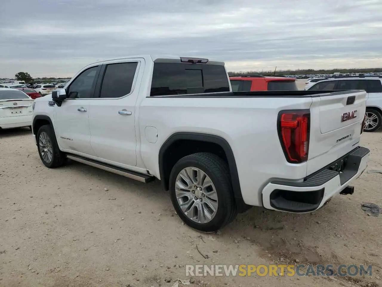2 fotografías del automóvil dañado 3GTU9FEL4MG279869 GMC SIERRA 2021