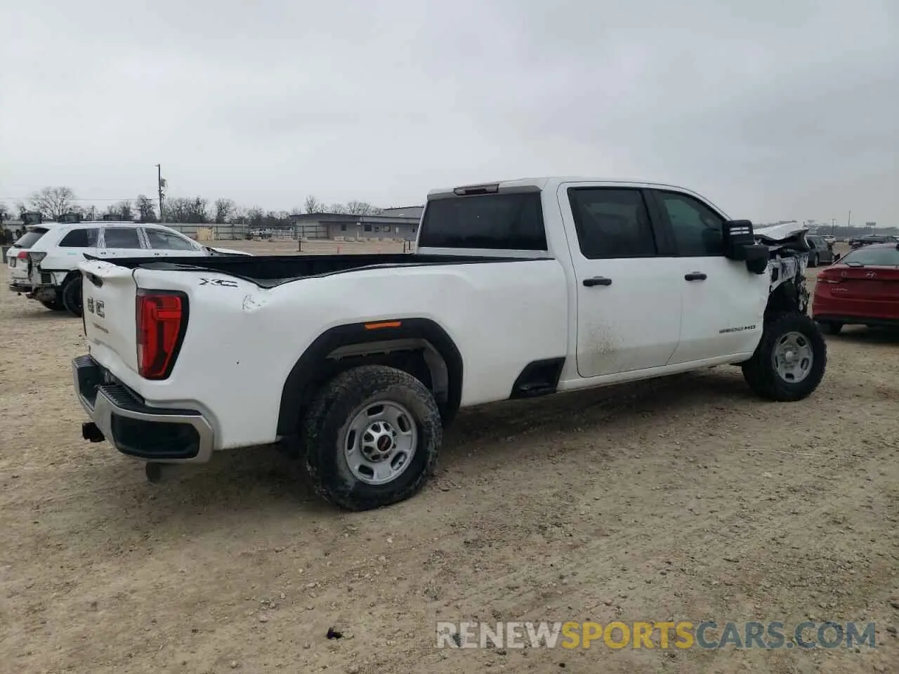 3 fotografías del automóvil dañado 1GT49LEY1NF298201 GMC SIERRA 2022