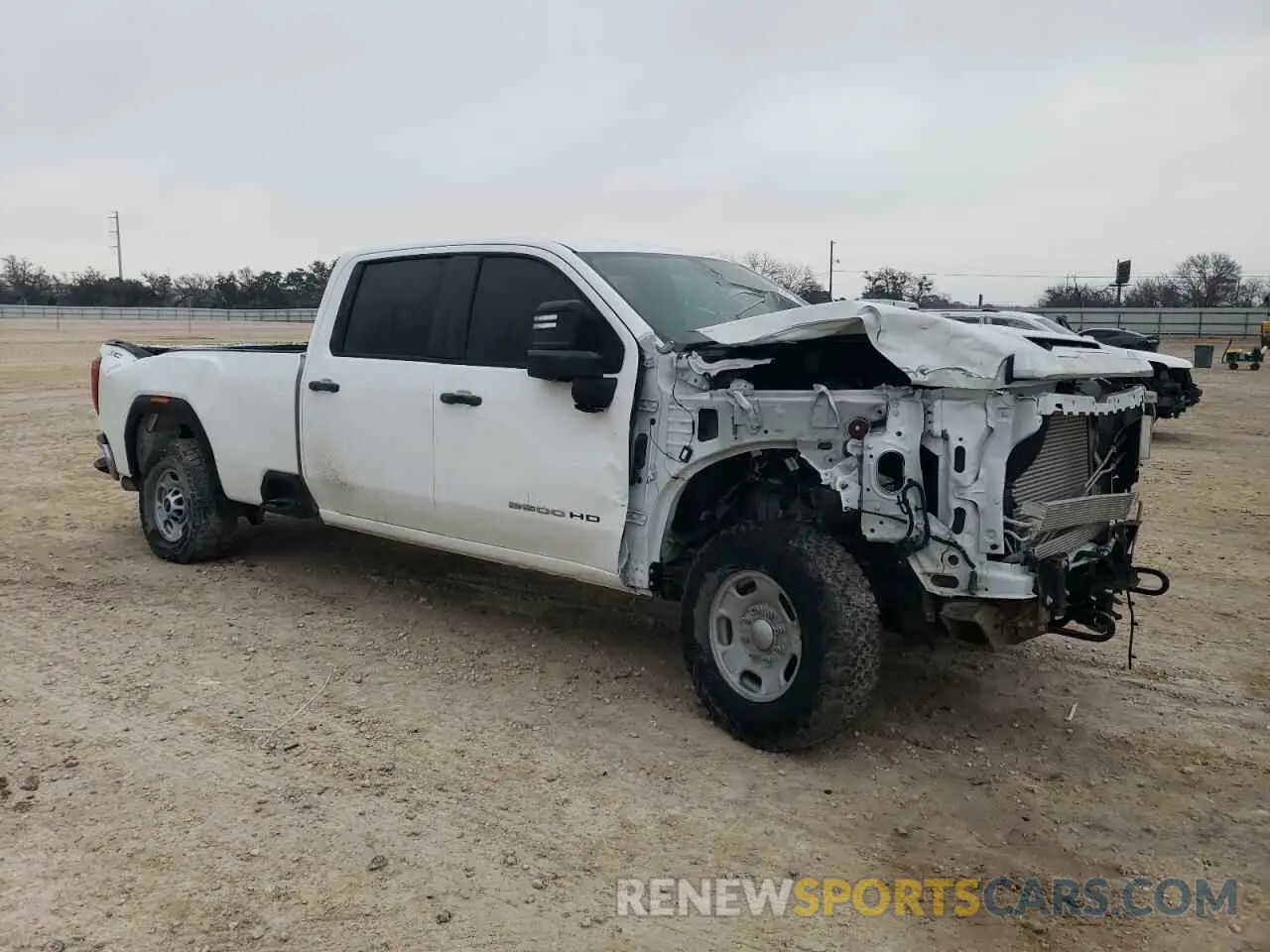 4 fotografías del automóvil dañado 1GT49LEY1NF298201 GMC SIERRA 2022