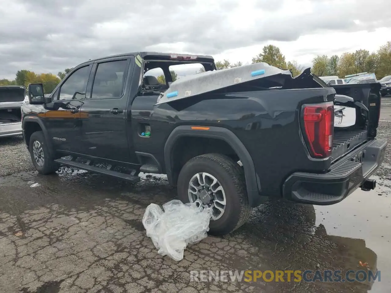 2 fotografías del automóvil dañado 1GT49PEY6NF111686 GMC SIERRA 2022