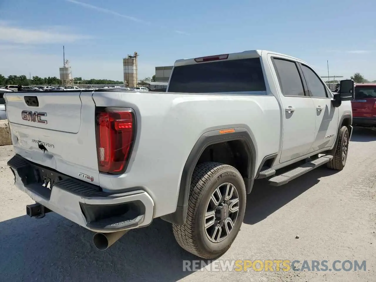 3 fotografías del automóvil dañado 1GT49PEY8NF108692 GMC SIERRA 2022