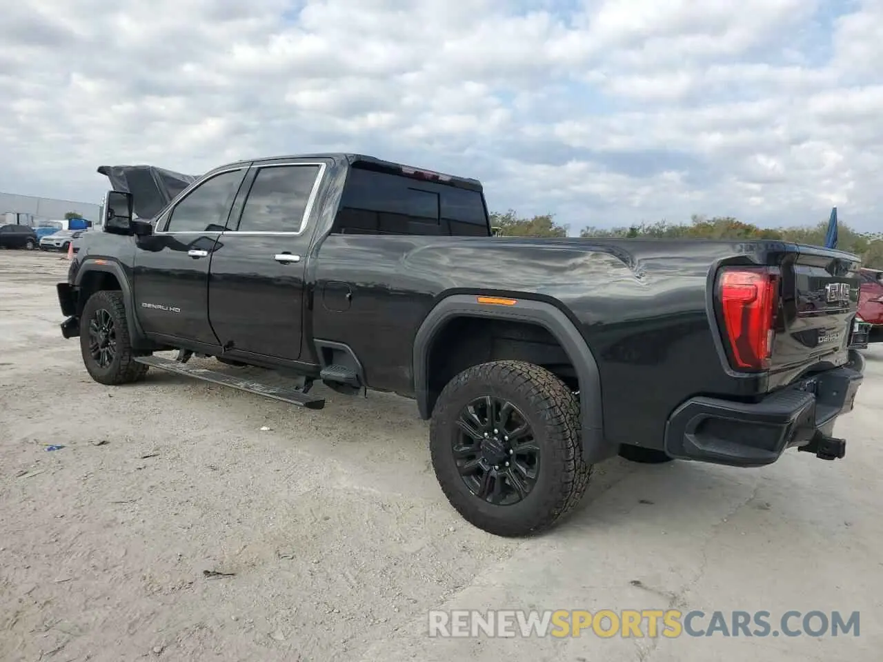 2 fotografías del automóvil dañado 1GT49REY3NF362807 GMC SIERRA 2022