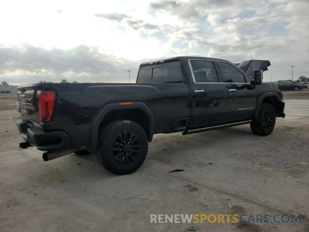 3 fotografías del automóvil dañado 1GT49REY3NF362807 GMC SIERRA 2022