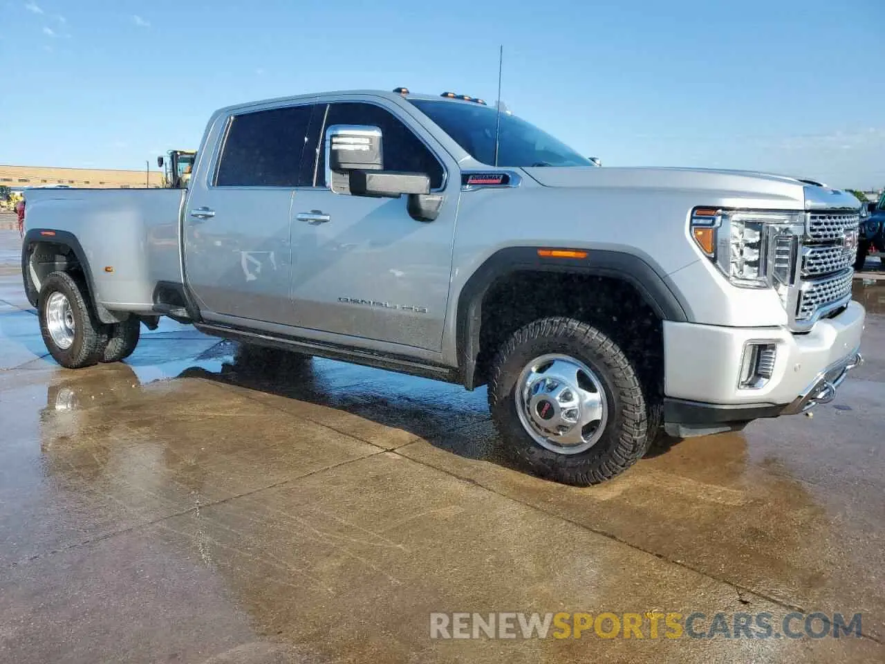 4 fotografías del automóvil dañado 1GT49WEY4NF360479 GMC SIERRA 2022