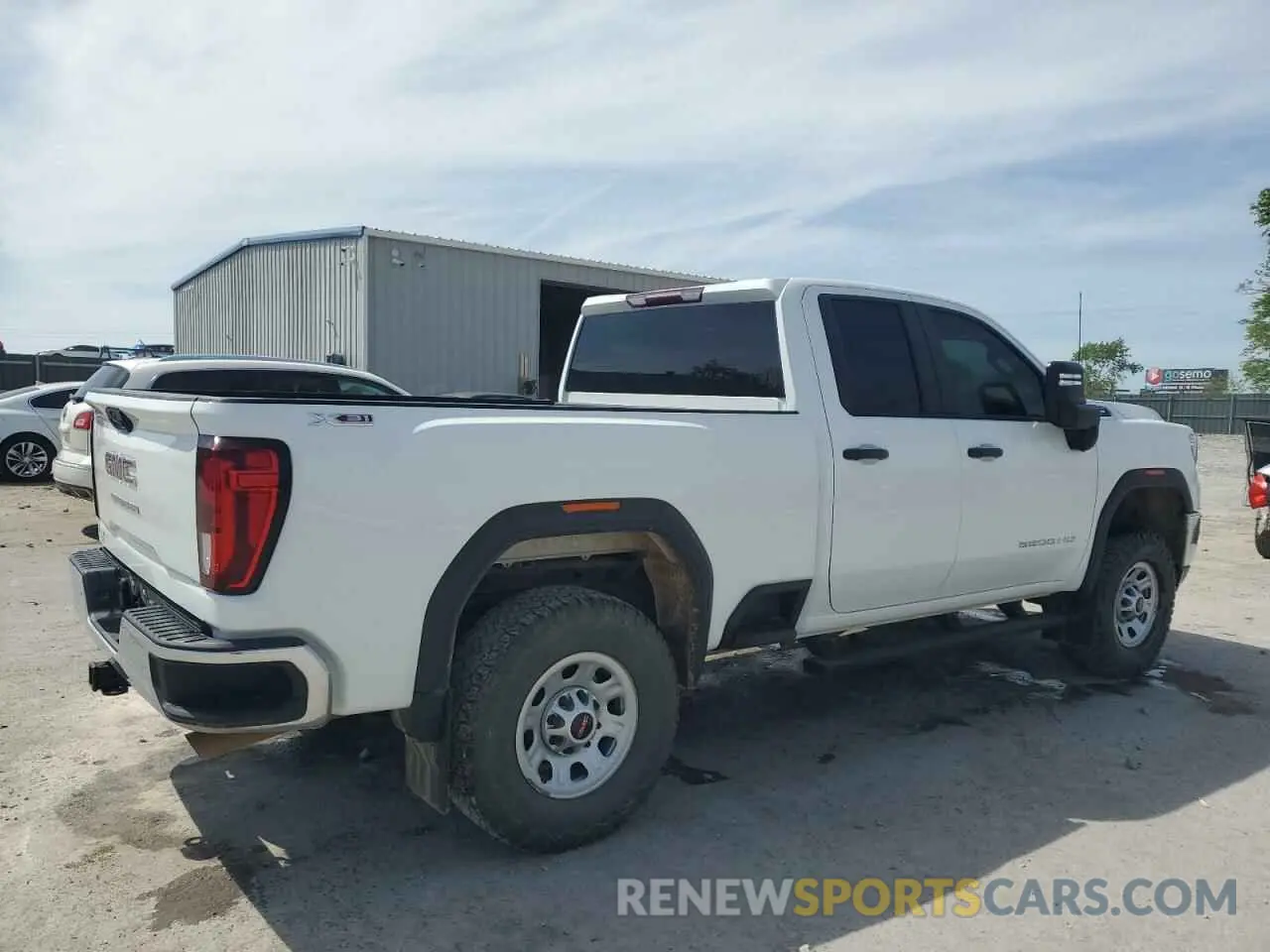 3 fotografías del automóvil dañado 1GT59LE72NF323733 GMC SIERRA 2022