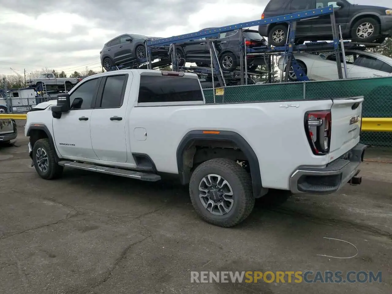2 fotografías del automóvil dañado 1GT59LE75NF254830 GMC SIERRA 2022