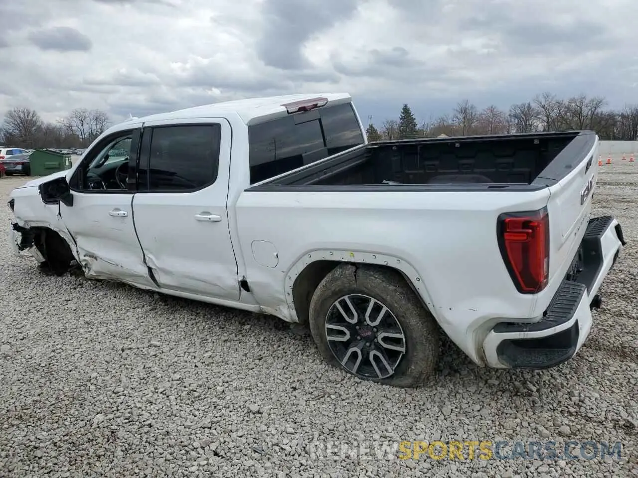 2 fotografías del automóvil dañado 1GTP9EEL0NZ144784 GMC SIERRA 2022