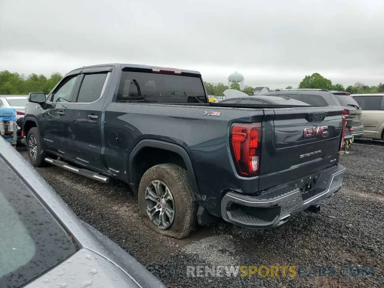 2 fotografías del automóvil dañado 1GTU9BEDXNZ147718 GMC SIERRA 2022