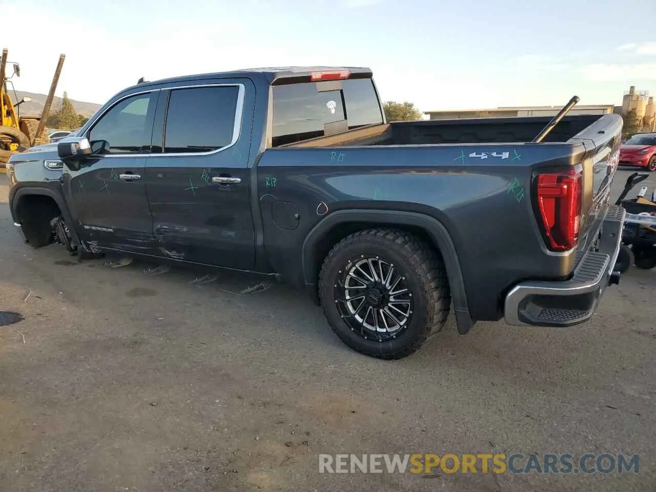 2 fotografías del automóvil dañado 1GTU9DET3NZ209690 GMC SIERRA 2022