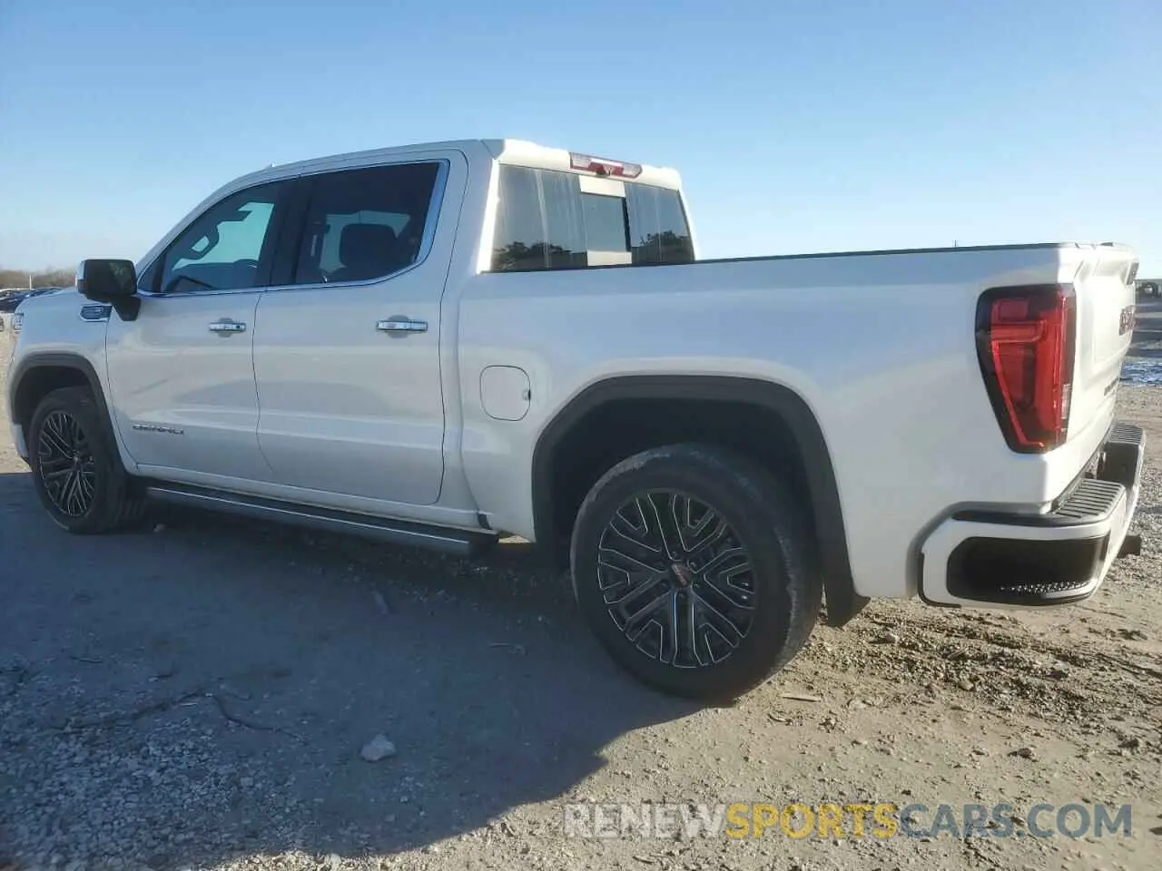 2 fotografías del automóvil dañado 1GTU9FEL7NZ102587 GMC SIERRA 2022
