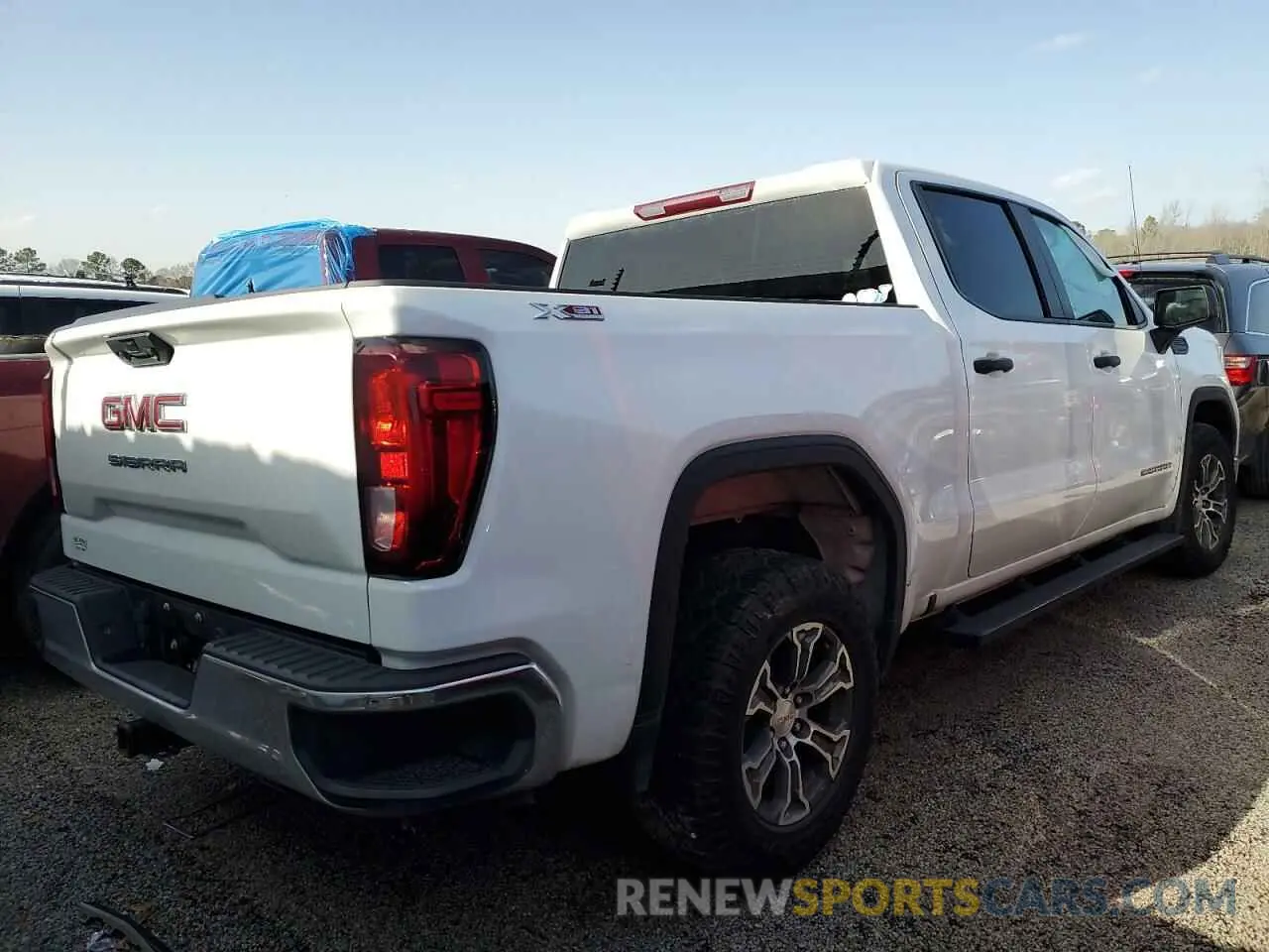 3 fotografías del automóvil dañado 1GTUUAEDXNZ561395 GMC SIERRA 2022