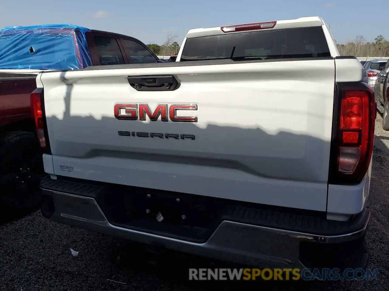 6 fotografías del automóvil dañado 1GTUUAEDXNZ561395 GMC SIERRA 2022