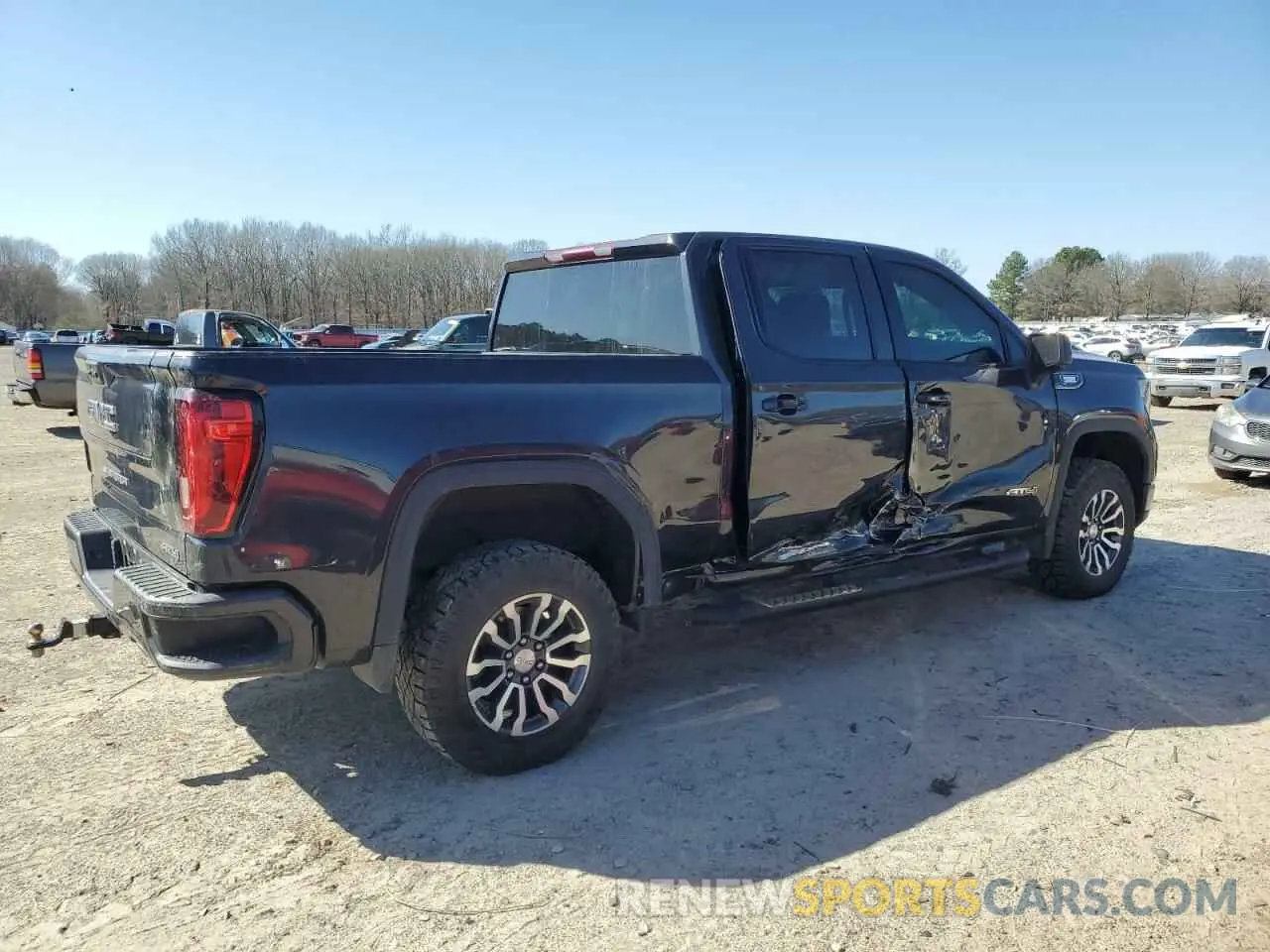 3 fotografías del automóvil dañado 1GTUUEET9NZ618457 GMC SIERRA 2022
