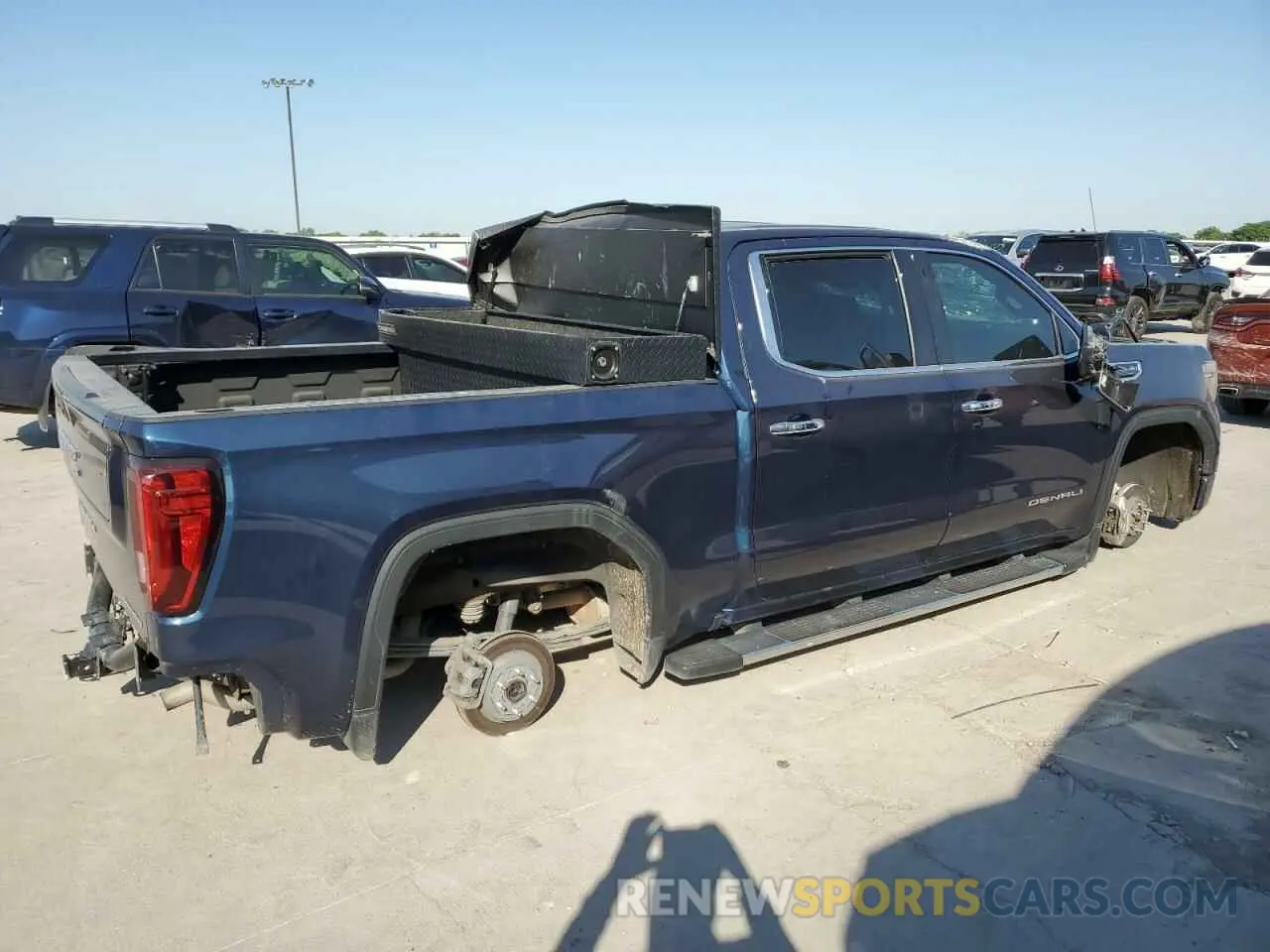 3 fotografías del automóvil dañado 3GTU9FEDXNG213711 GMC SIERRA 2022