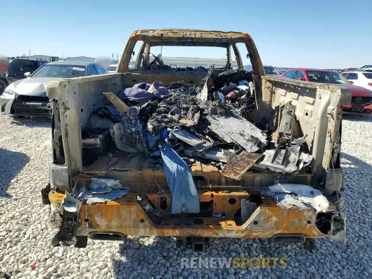 6 fotografías del automóvil dañado 3GTU9FEL9NG180644 GMC SIERRA 2022