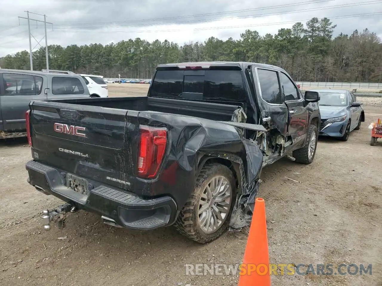 3 fotografías del automóvil dañado 3GTUUGEDXNG689669 GMC SIERRA 2022