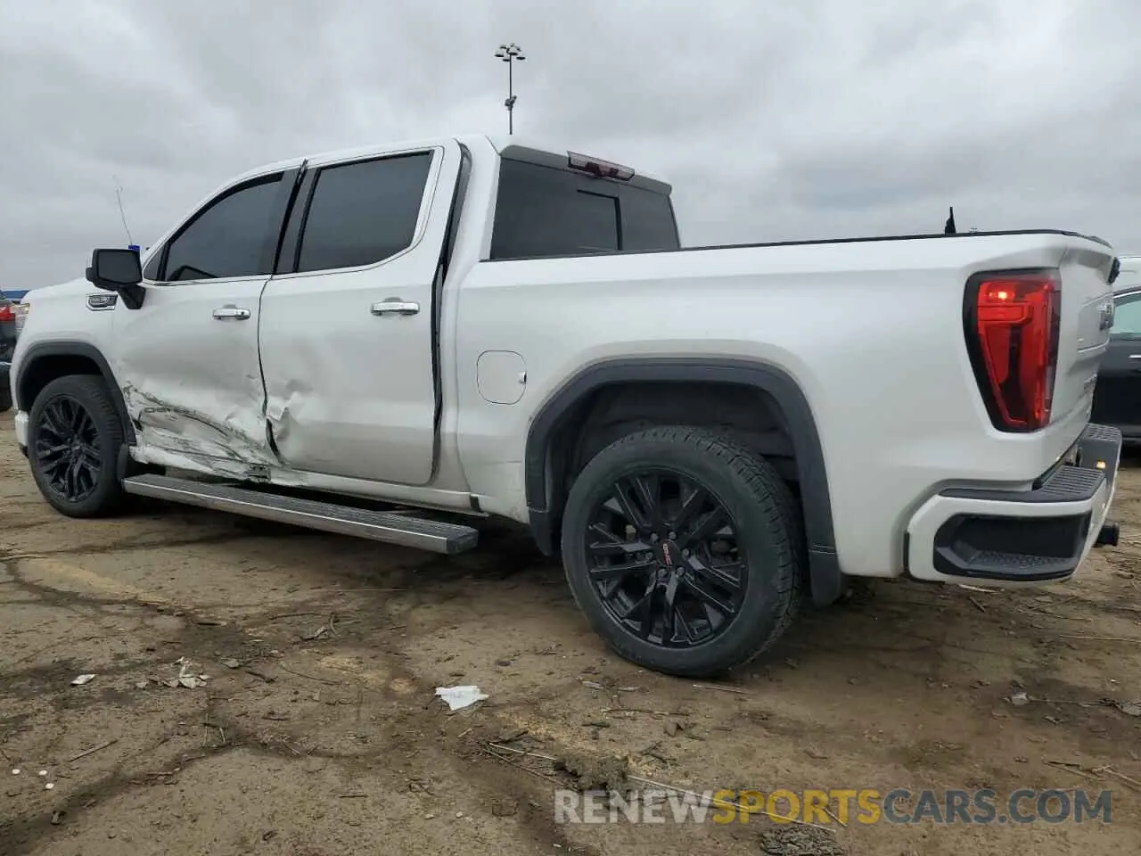 2 fotografías del automóvil dañado 3GTUUGEL1NG528764 GMC SIERRA 2022
