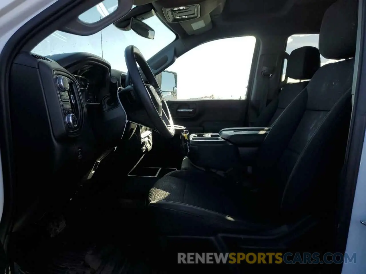 7 fotografías del automóvil dañado 1GT19LEY0PF182834 GMC SIERRA 2023