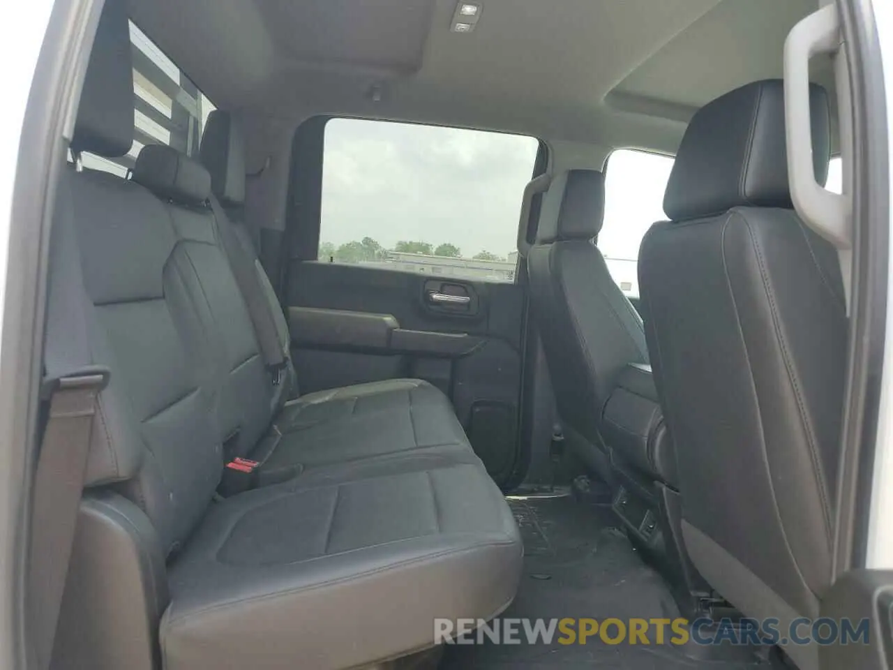 10 fotografías del automóvil dañado 1GT48PEYXPF201803 GMC SIERRA 2023