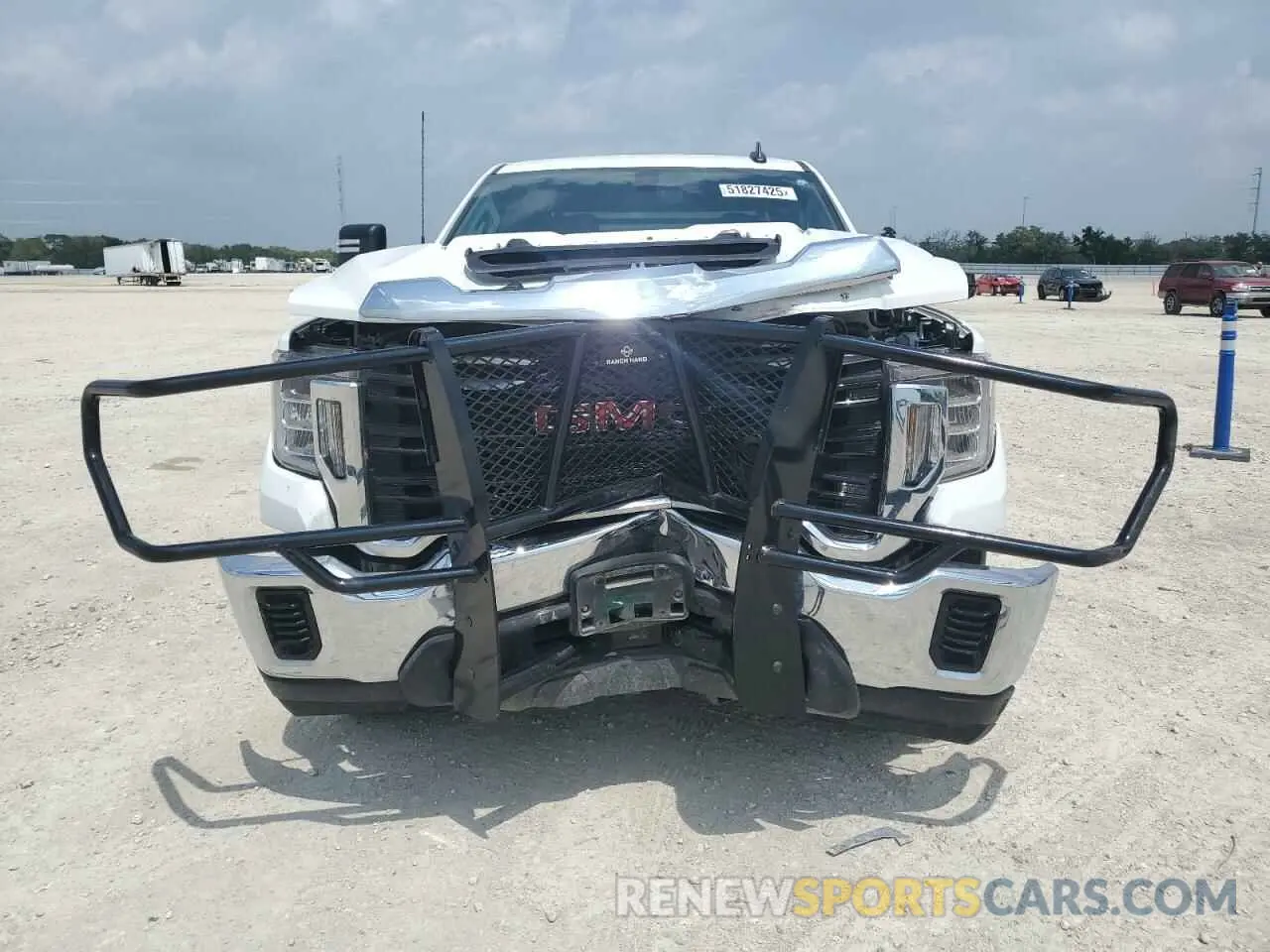 5 fotografías del automóvil dañado 1GT48PEYXPF201803 GMC SIERRA 2023