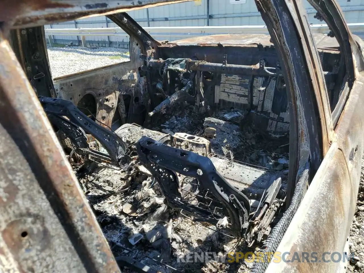 8 fotografías del automóvil dañado 1GT49NE73PF174985 GMC SIERRA 2023