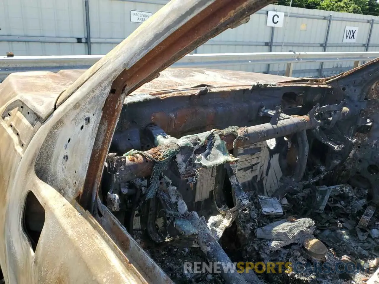9 fotografías del automóvil dañado 1GT49NE73PF174985 GMC SIERRA 2023