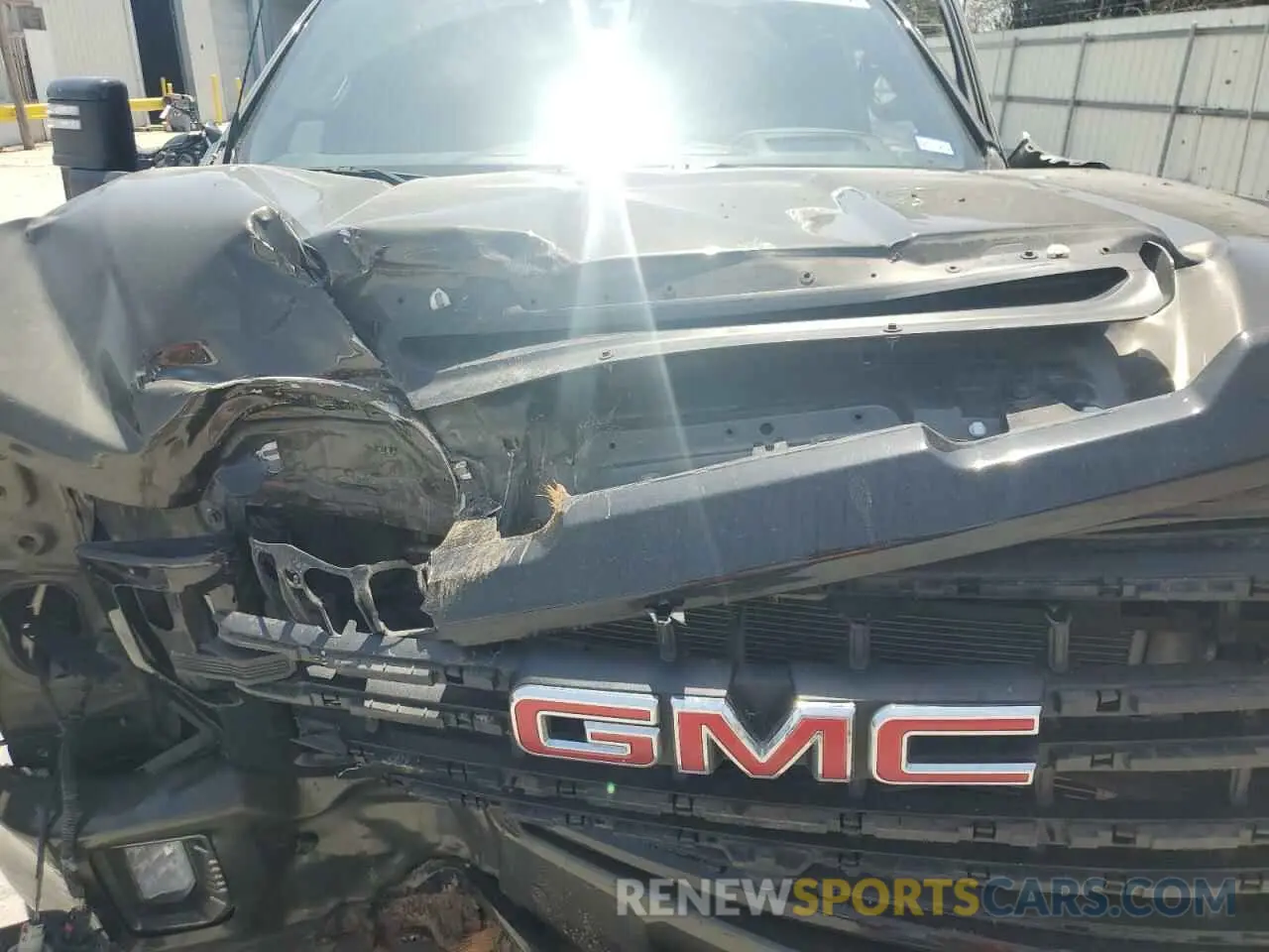 11 fotografías del automóvil dañado 1GT49PEY3PF225809 GMC SIERRA 2023