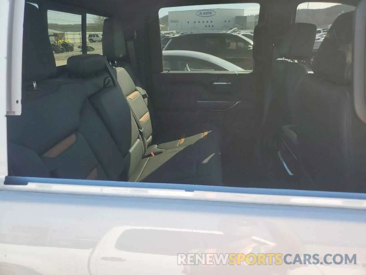 10 fotografías del automóvil dañado 1GT49PEY6PF234164 GMC SIERRA 2023