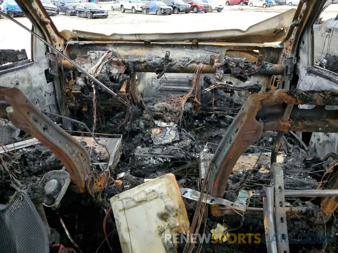 8 fotografías del automóvil dañado 1GT49PEY9PF110793 GMC SIERRA 2023