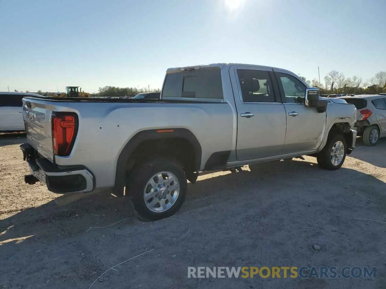 3 fotografías del automóvil dañado 1GT49RE78PF151323 GMC SIERRA 2023