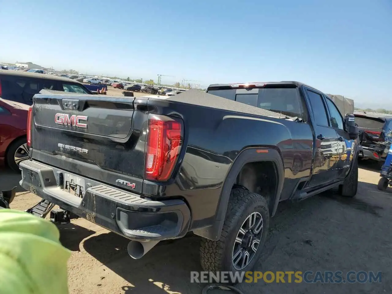 3 fotografías del automóvil dañado 1GT49VEY1PF260918 GMC SIERRA 2023