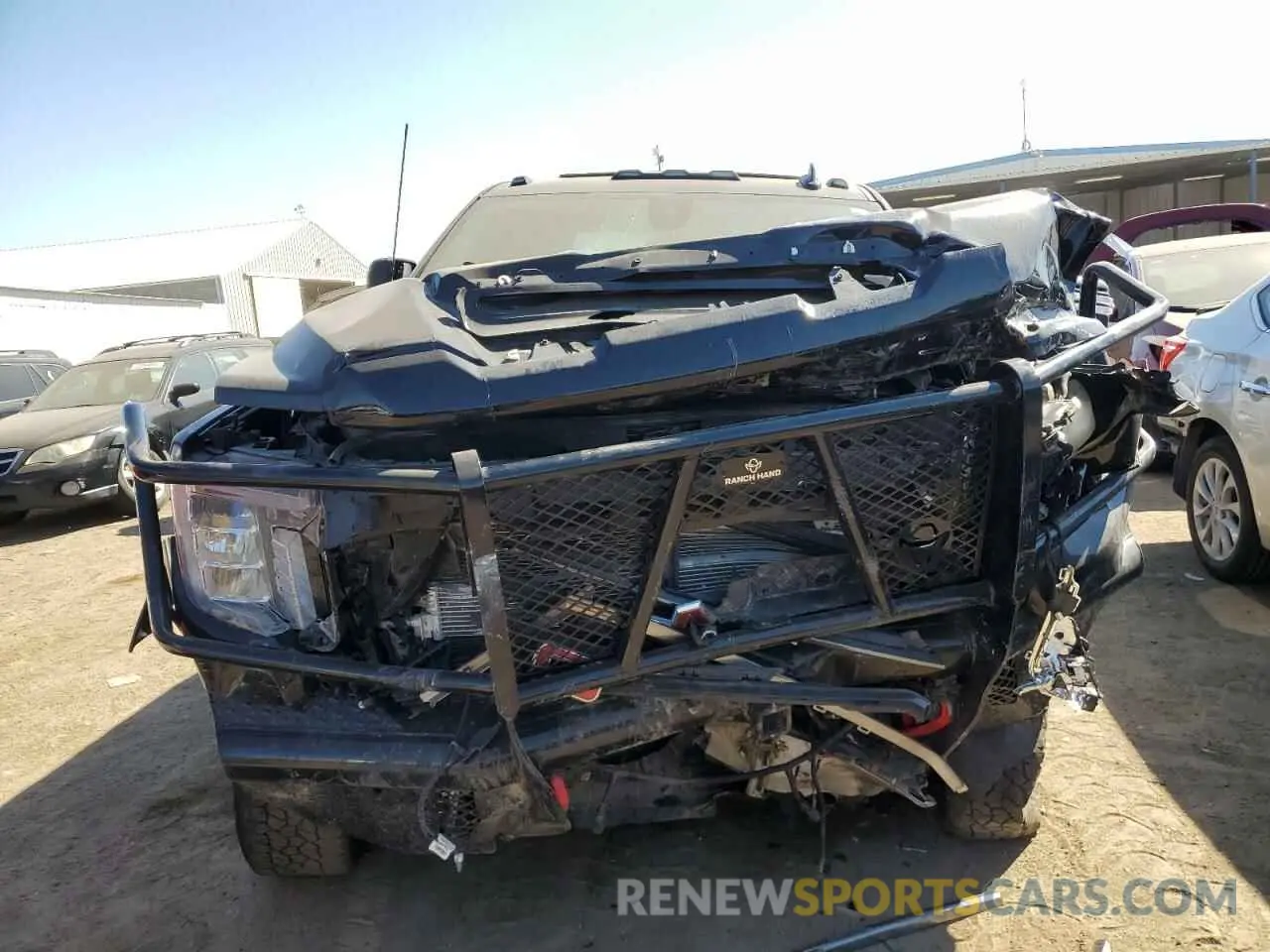 5 fotografías del automóvil dañado 1GT49VEY1PF260918 GMC SIERRA 2023