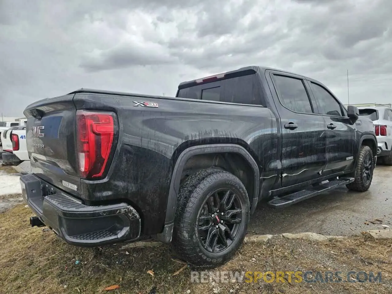 4 fotografías del automóvil dañado 1GTUUCED2PZ167775 GMC SIERRA 2023