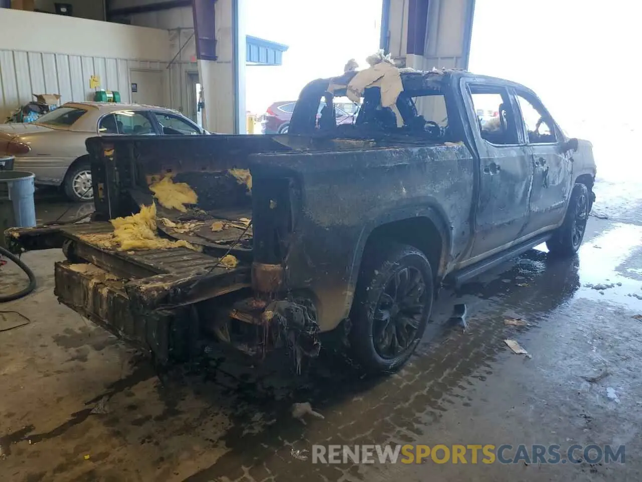 3 fotografías del automóvil dañado 1GTUUGEL2PZ261296 GMC SIERRA 2023