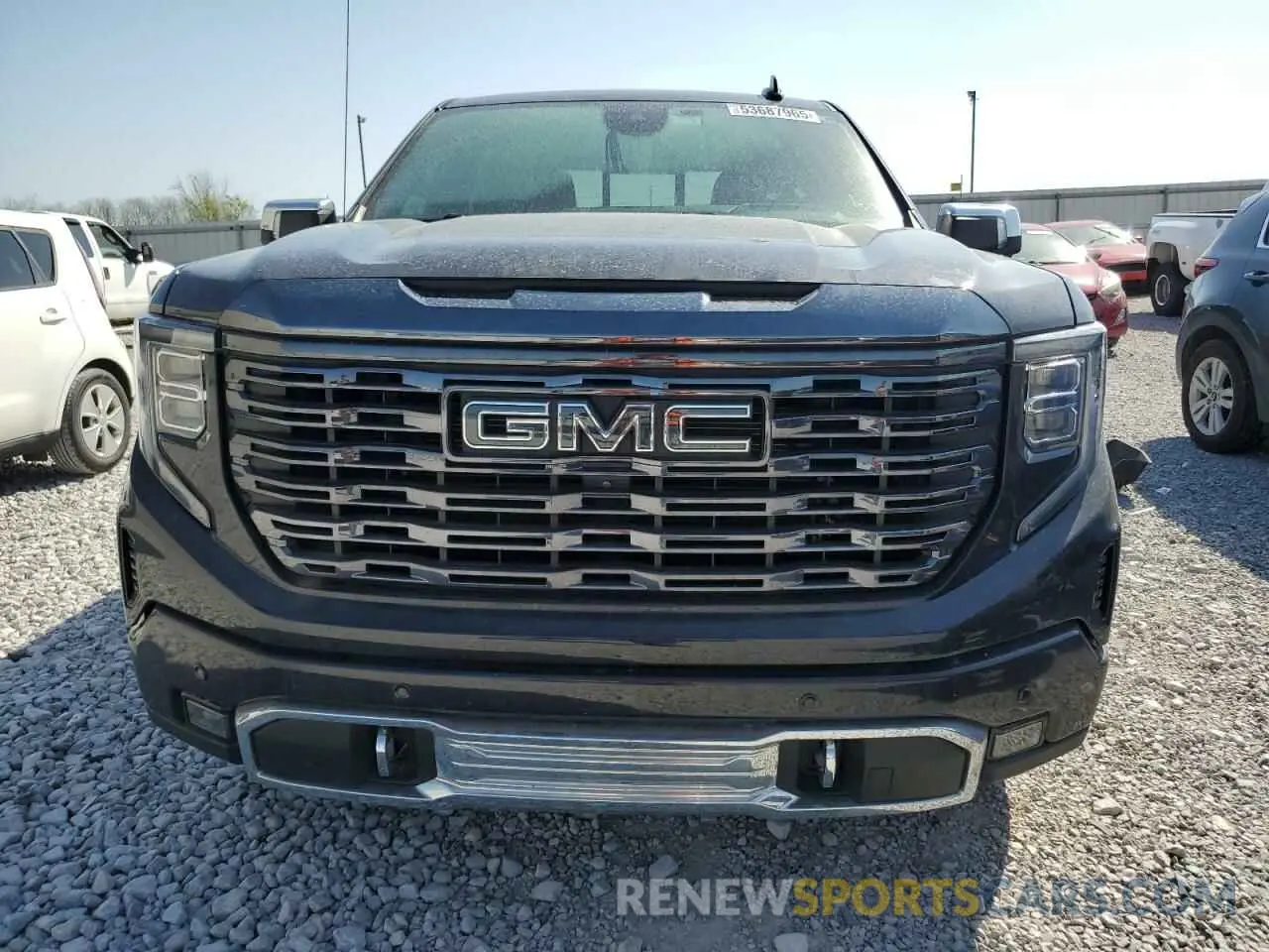 5 fotografías del automóvil dañado 1GTUUHEL0PZ268267 GMC SIERRA 2023